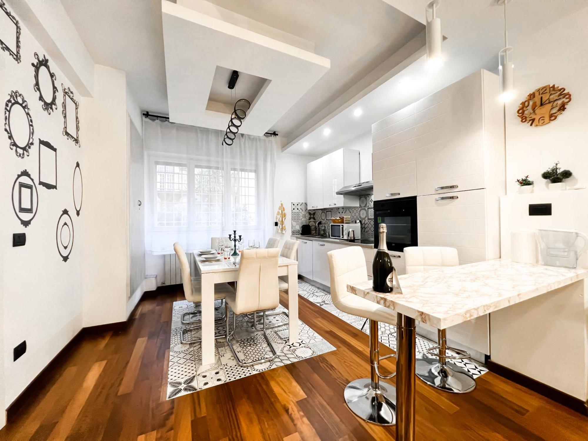 Unique House - 3 Bedrooms & 2 Bathrooms With 4 Beds - 100 Meters To The Metro A Roma Esterno foto